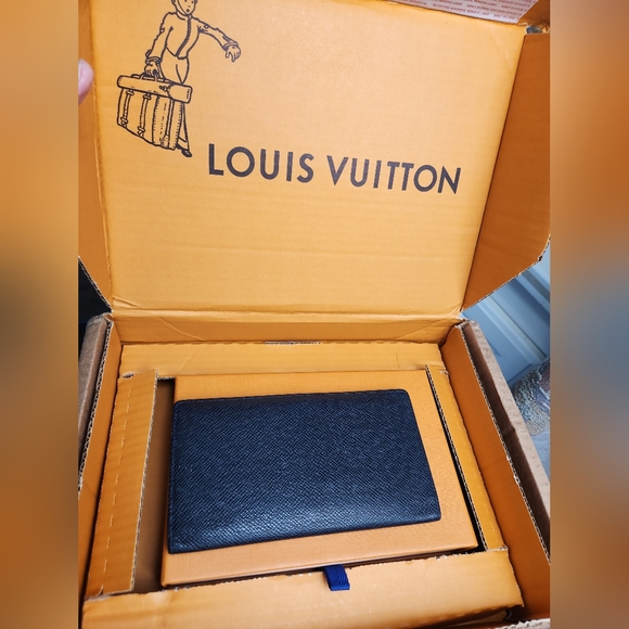 AUTHENTIC Louis Vuitton Taiga Long Tall Wallet MINT CONDITION - Picture 2 of 12